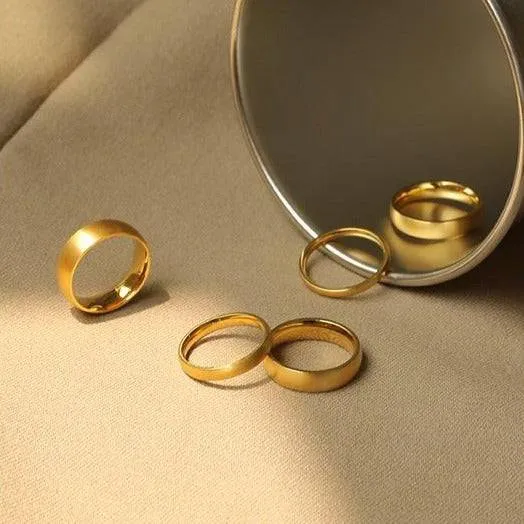 Modern Gold Signet Ring